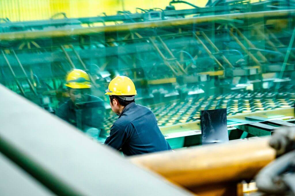 Industri Kaca Lembaran di Indonesia