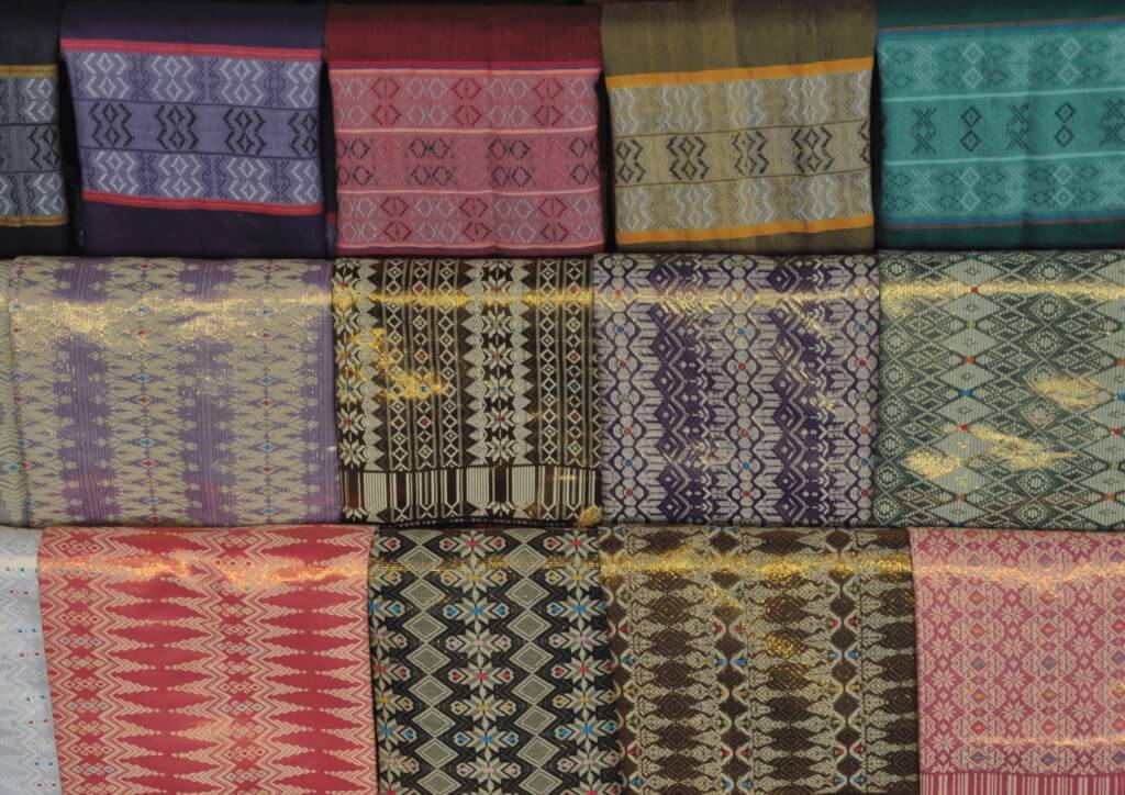 Industri Kain Tenun Ikat di Indonesia